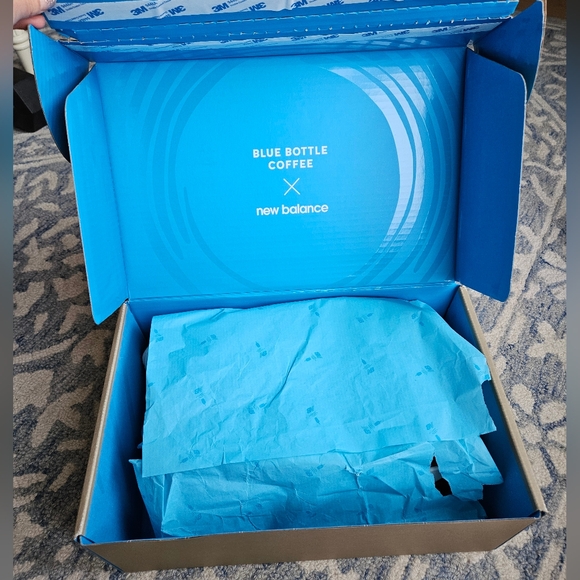 Blue Bottle Coffee X Fresh Foam 1080v12 - Limited Edition Running Sneaker - Picture 16 of 16